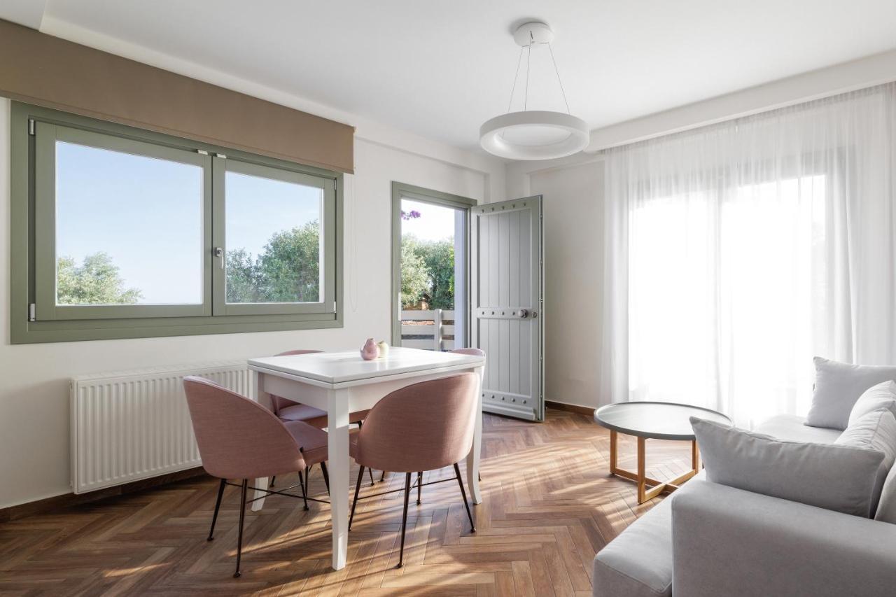 Helia All Seasons Apartments Astris Exterior photo